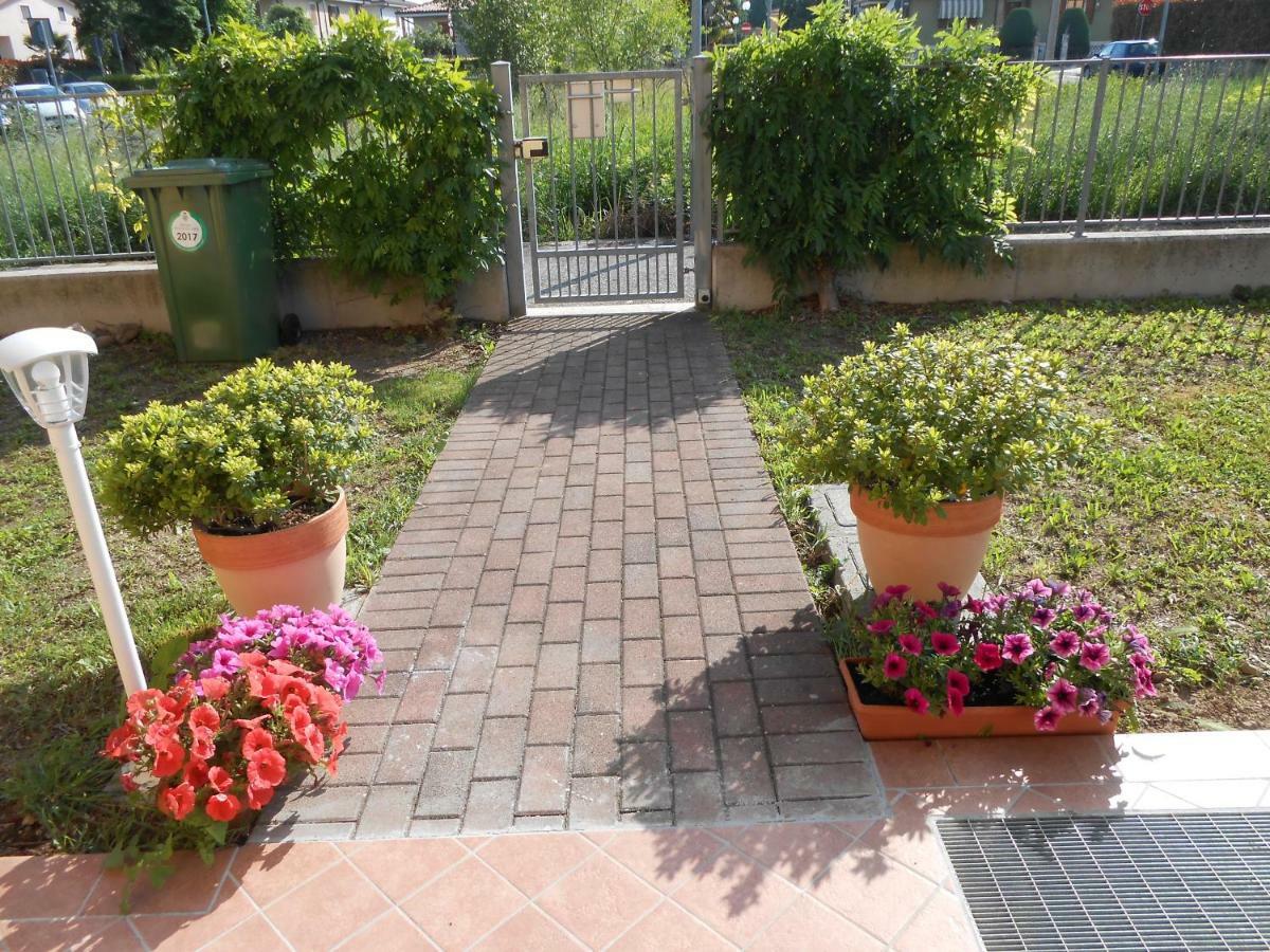 Il Glicine Sul Garda Villetta A Schiera Monzambano Exteriér fotografie